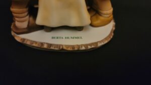 Berta Hummel Figurine / Wishes Come True
